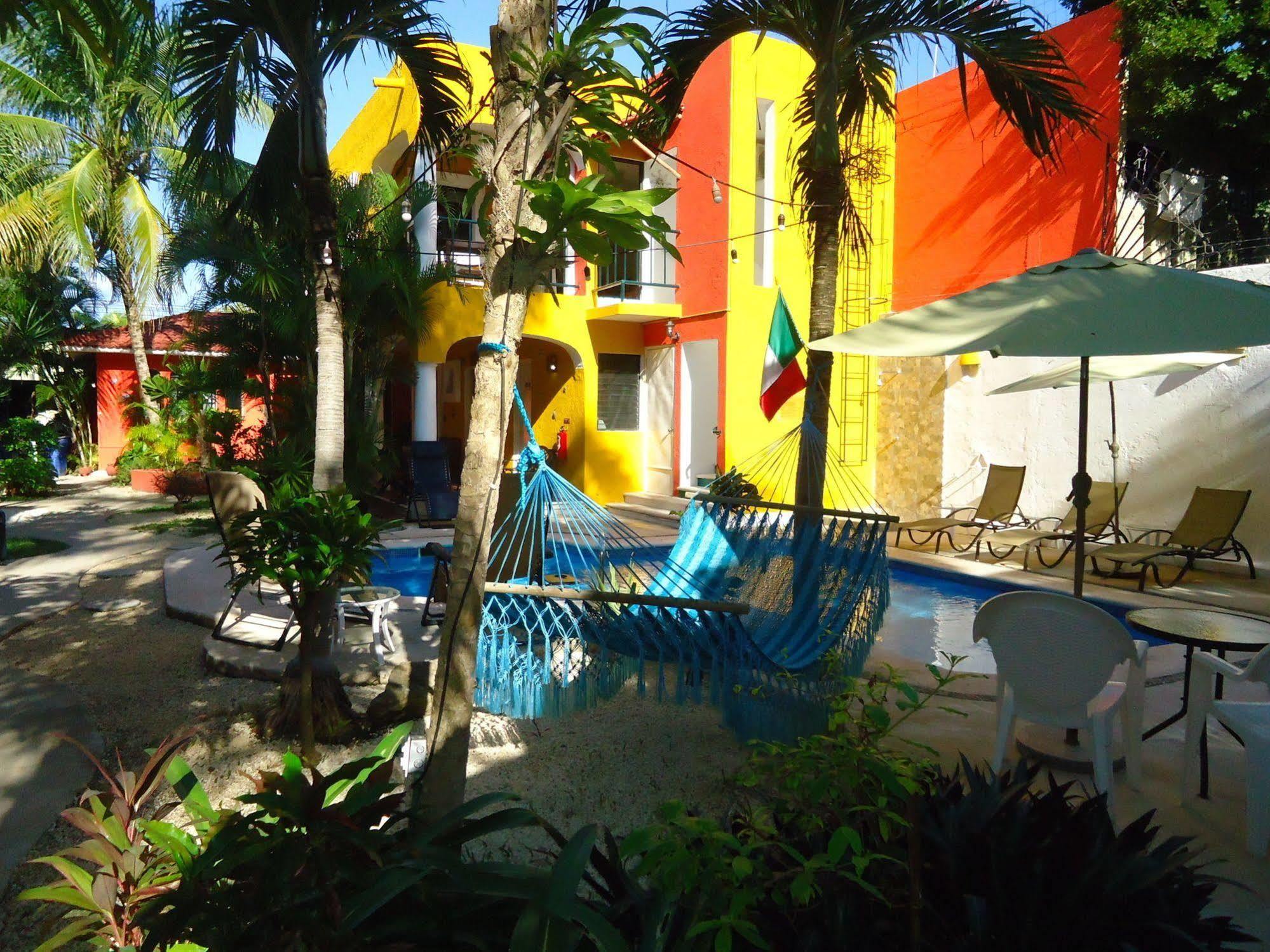 El Acuario 3*